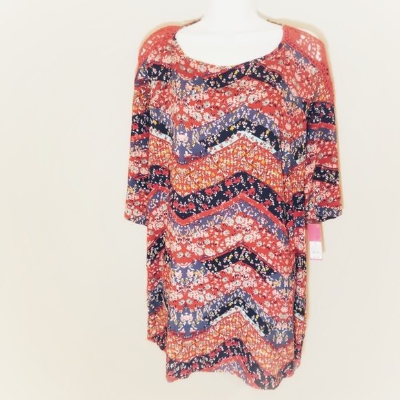 ⬇️3/$25 bundle NWT Dress, crochet cold shoulder - Picture 2 of 8